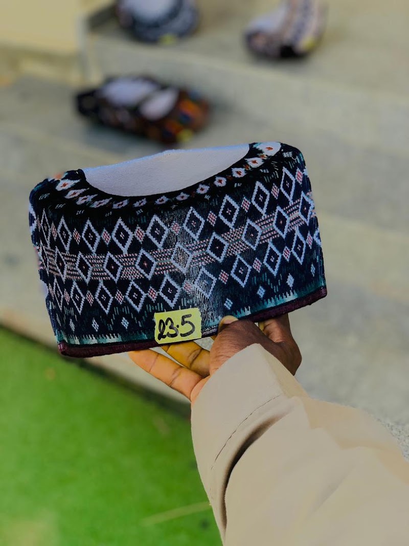 Mai Borno Caps